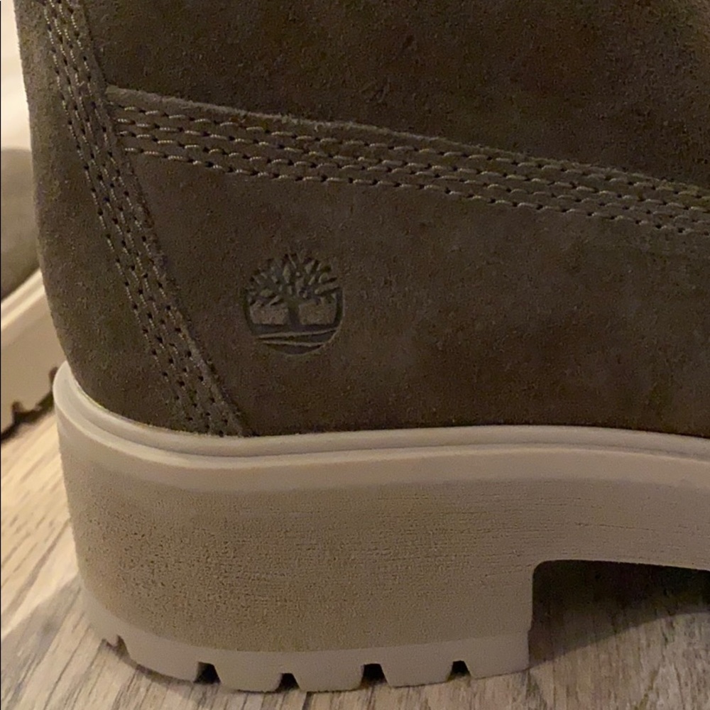 Host Pick 🥳 Timberland Carnaby Cool Olive Boots - Picture 7 of 9
